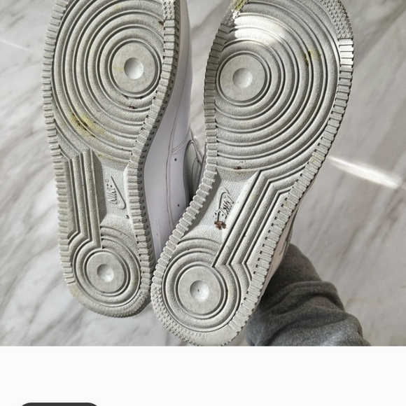 Nike Air Force 1, White Leather With Silver Accents, Men’s Size 7, Women’s 9 - Picture 8 of 9